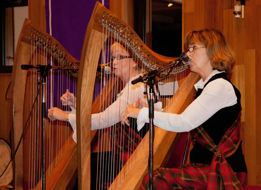 Acacia Lyra playing a Christmas concert in 2012